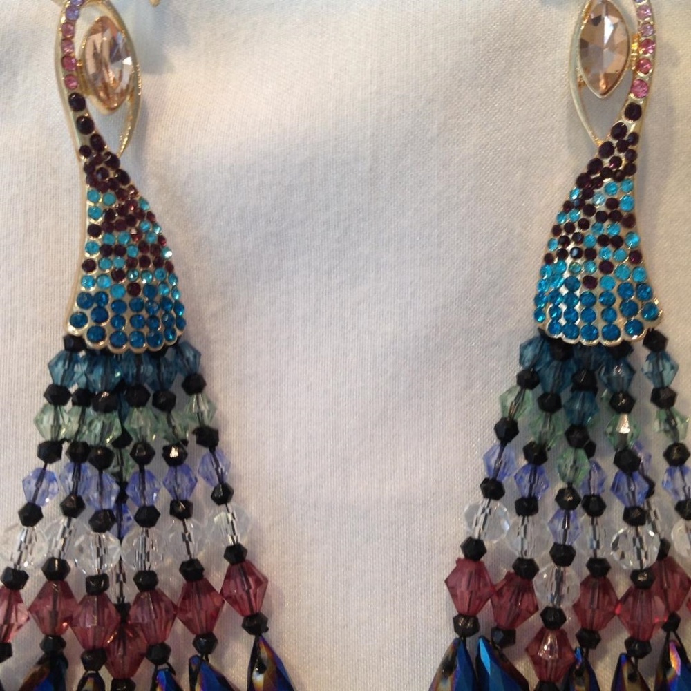 **SOLD** BetseyJohnsonEarrings NWT🥂Host Pick🥂 - Picture 4 of 6